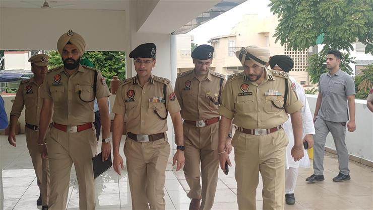 ਪੰਜਾਬ ਪੁਲਿਸ ਵਿੱਚ ਵੱਡਾ ਫੇਰਬਦਲ, ਕਈ ਸੀਨੀਅਰ ਅਧਿਕਾਰੀਆਂ ਦੀਆਂ ਨਵੀਆਂ ਤਾਇਨਾਤੀਆਂ